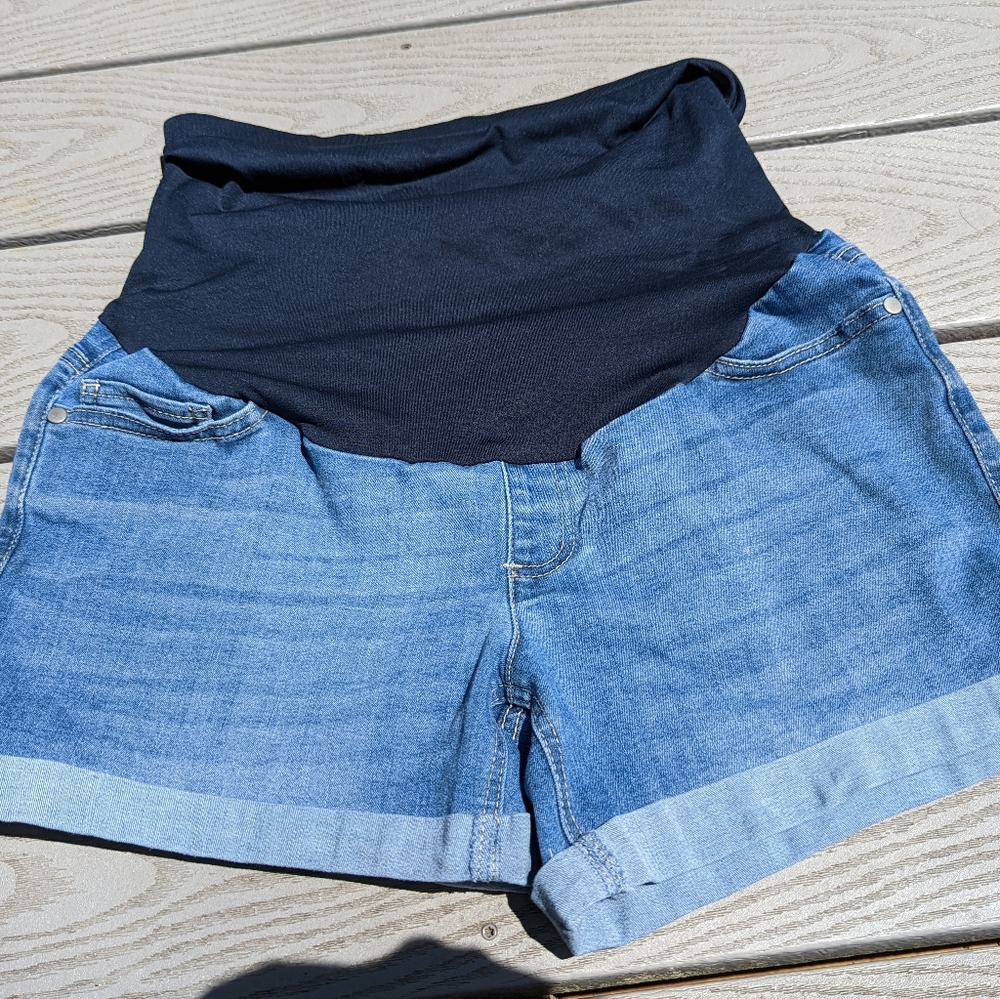 Time and Tru maternity demin shorts